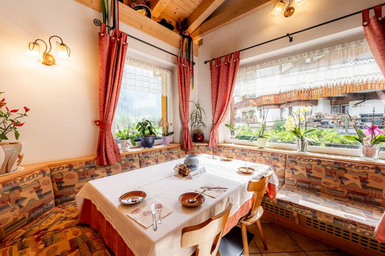 Bed and Breakfast Garni Letizia Кампітелло-ді-Фасса Екстер'єр фото