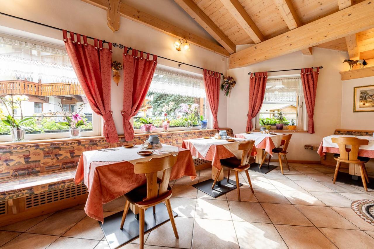 Bed and Breakfast Garni Letizia Кампітелло-ді-Фасса Екстер'єр фото